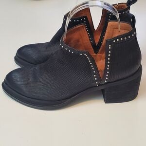 Jeffrey Campbell Women's Black Fontana Studded Ankle Booties Size 6 5